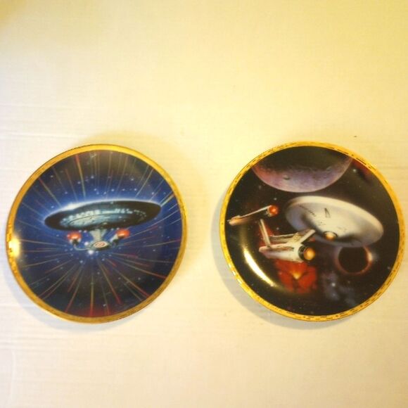 Star Treck Voyagers Collection Plates #3015P And 01438 - Picture 1 of 9